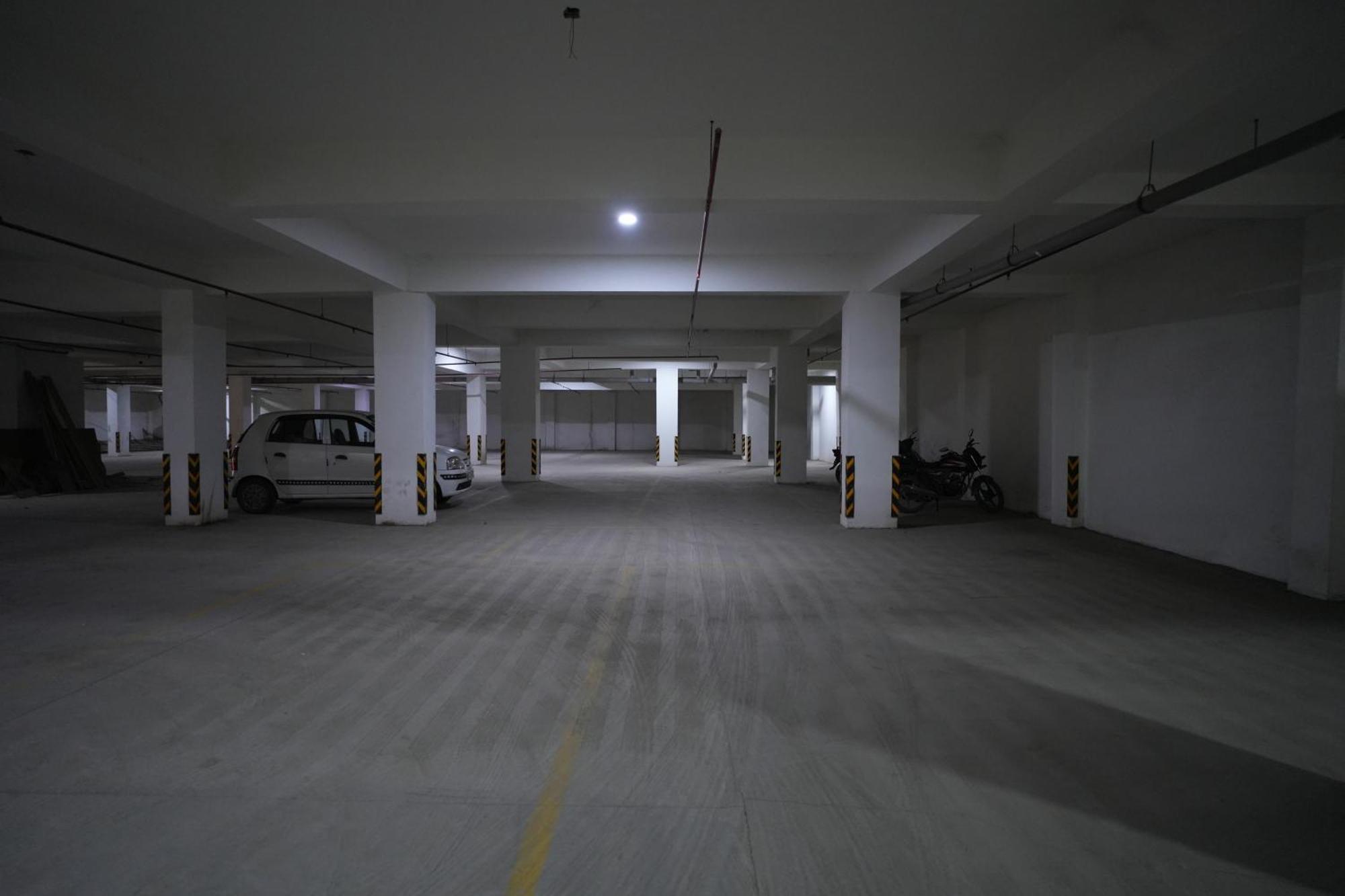Rds Hotel Ahmedabad Bagian luar foto